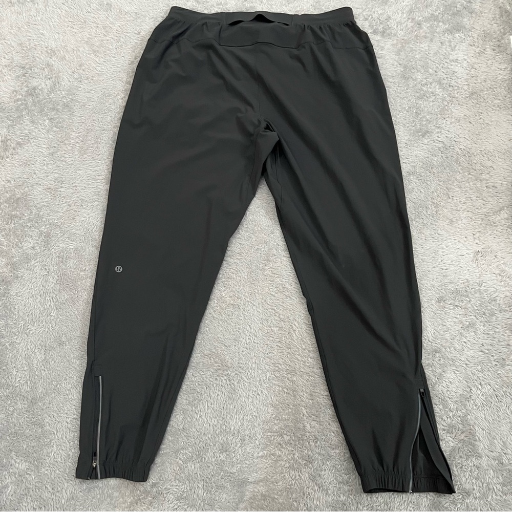Lululemon #LM5956S Men's Dark Grey Surge Regular Jogger Pants Size XL - Picture 3 of 7
